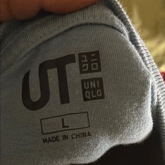 💥 Uniqlo Blue Peppermint Graphic Tee - Picture 2 of 6